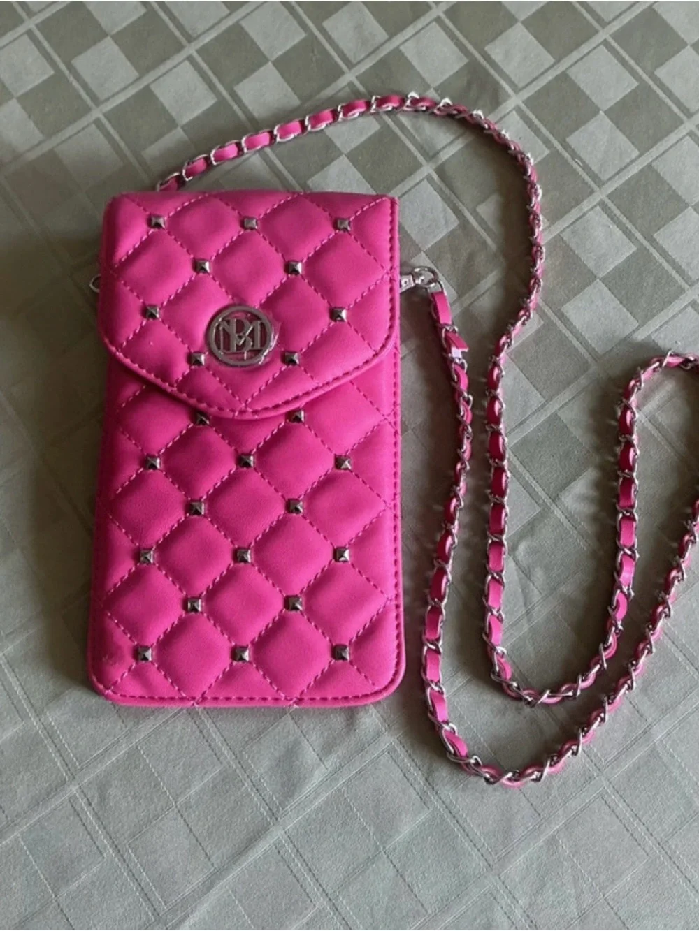 Badgley Mischka Quilted Hot Pink Crossbody Phone Bag with Chain Strap